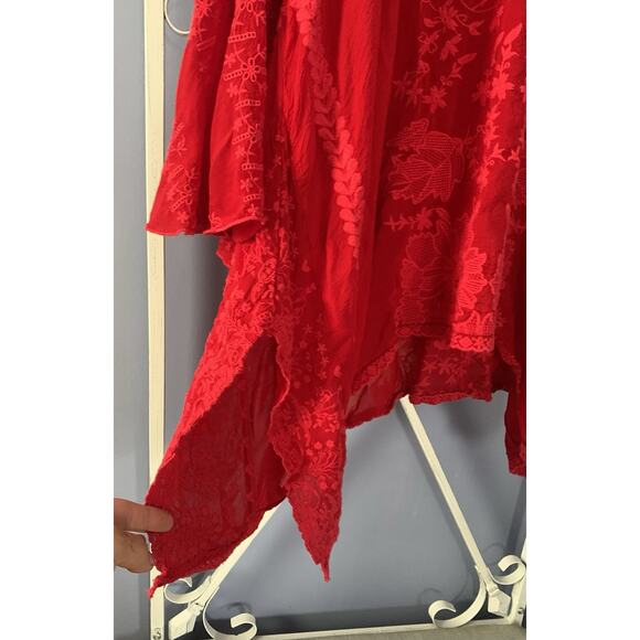 Johny was red blouse embroided floral bell sleeve Lg/XL - Picture 5 of 7